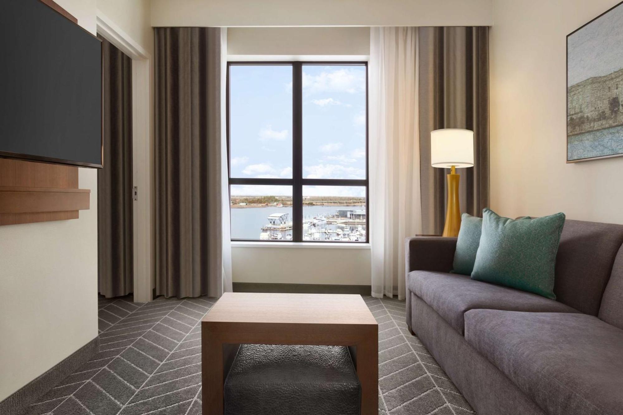 Embassy Suites By Hilton Wilmington Riverfront Eksteriør billede