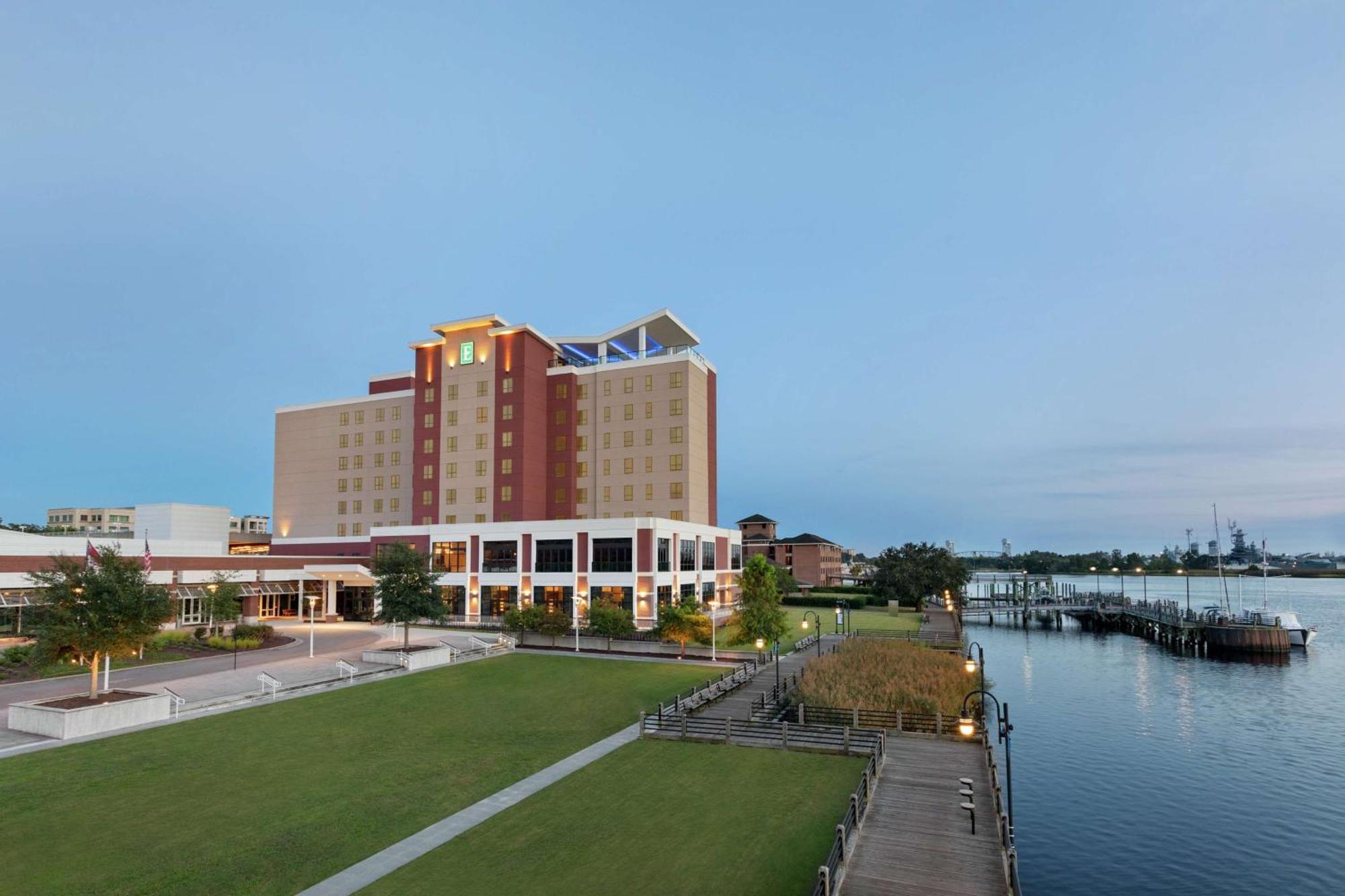 Embassy Suites By Hilton Wilmington Riverfront Eksteriør billede